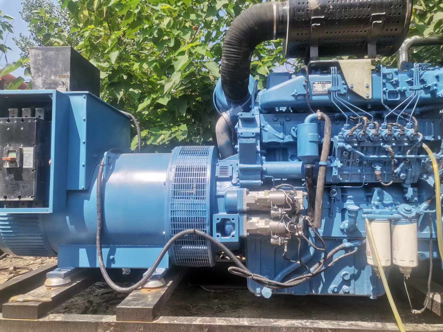 革吉详细说明降低 800kW 柴油发电机输出电流波动的方法